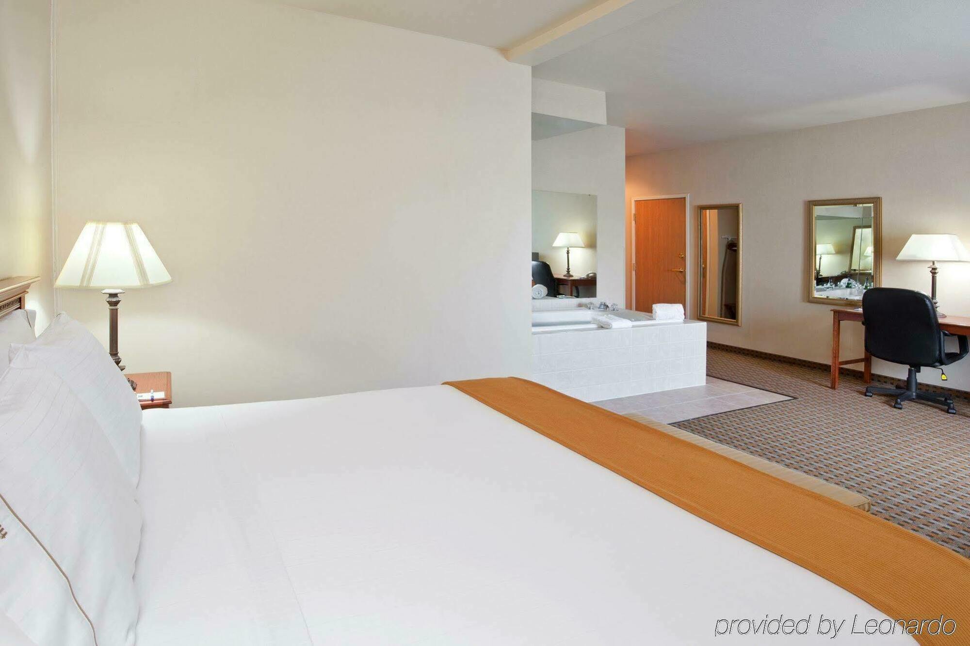 Holiday Inn Express Hotel & Suites Columbus Southeast Groveport By Ihg Dış mekan fotoğraf